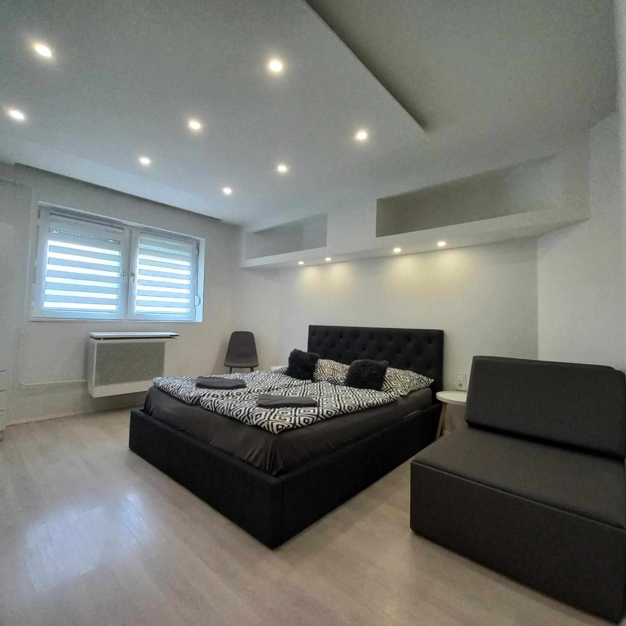 Belvárosi Apartman Vásárosnamény Vasarosnameny Quarto foto